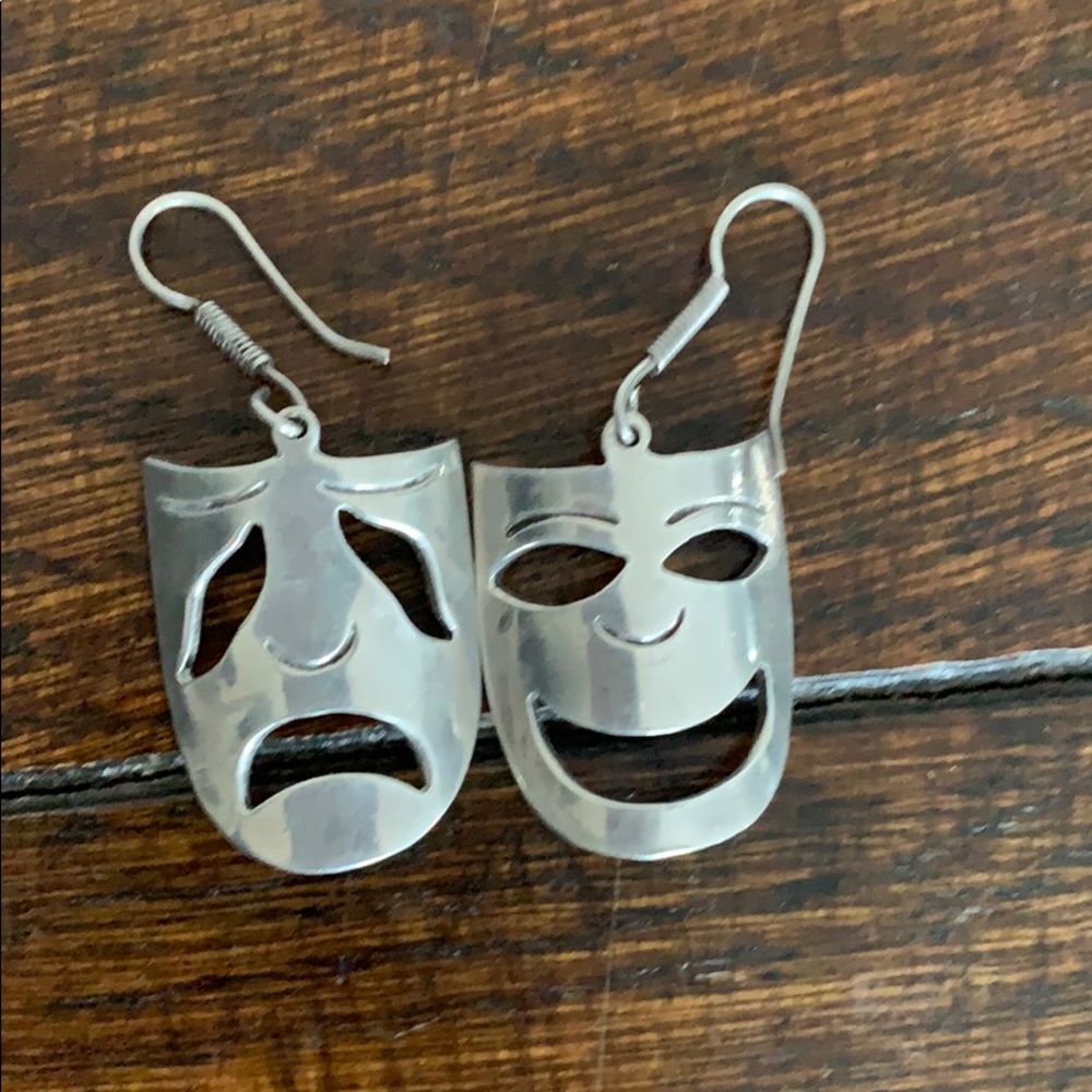 Sterling silver Dramatic earrings